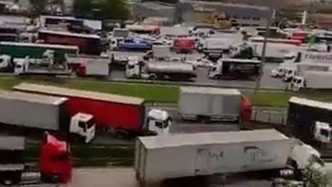 🔥 Brazil: Truckers have completely shut down the roads and suspended all exports of products