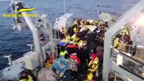 Hundreds rescued after Greece ferry fire
