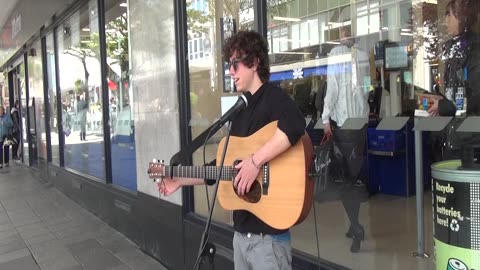 Very Talented Percussion Guitarist Singer Busker. Ocean City Plymouth 2015