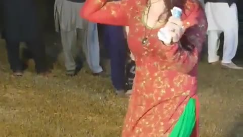 Follow, Like👈 Super hot Dance video in Pakistani