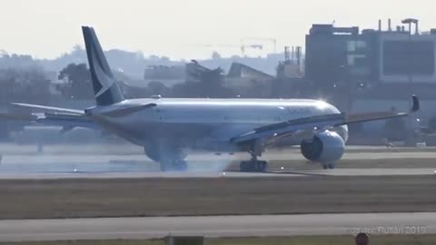 A380 Hits Severe Wake Turbulence Of Another A380