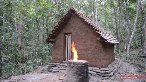 ⚒ BUSH TUCKER MAN 🤠 Episode 9 💪 Robbo Da Yobbo - Bush Tucker Man ：Tiled Roof Hut 🔥