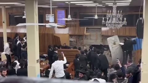 SECRET TUNNELS FOUND UNDER CHABAD-LUBAVITCH HEADQUARTERS IN BROOKLYN, NEW YORK? Que Que
