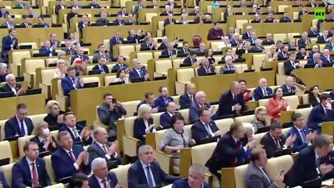 La Duma di Stato ratifica all'unanimità i documenti di incorporazione delle 4 nuove regioni di Donetsk, Luhansk, Kherson e Zaporozhie in Russia.Nessuno dei deputati ha votato contro o si è astenuto.