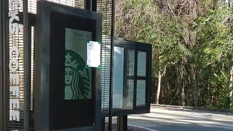 Starbucks Employees Quiting due to Vaccine Mandate