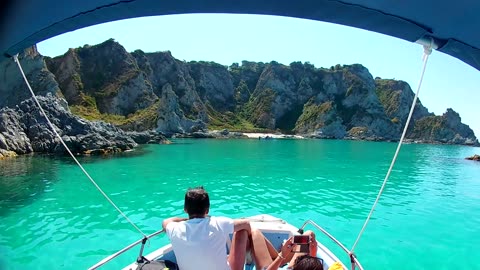Grecii in Vacanta, Tropea Italy, Aventura cu Barca!