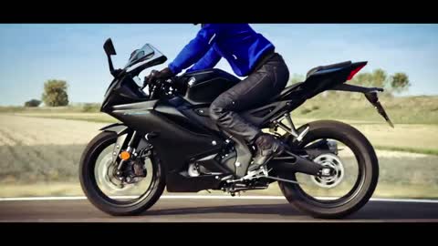 2023 Yamaha R125: R-Connection