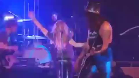 Slash - Sweet Child o' mine" with Fergie