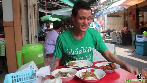 Chinese Seafood Street Food at Ah Ou Bangrak in Bangkok