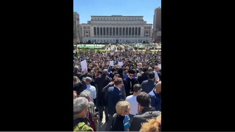 COLUMBIA COMMUNIST COLLEGE PROFESSORS WALK OUT!