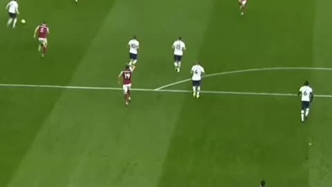 Heuna-min sons Puskas award winnings goal v burnley.