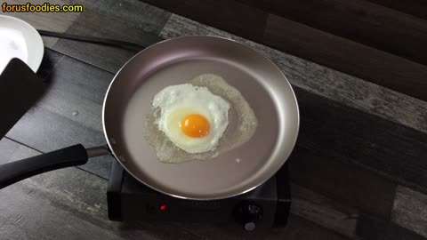 How to Make the Perfect Over Easy Egg