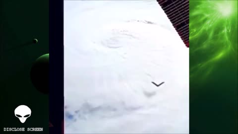 Boomerang UFO Captured over North Pole