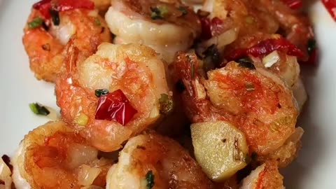 Easy 15-min. Spicy Flavourful Thai Garlic Shrimp