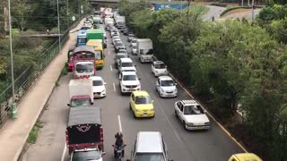 Video: Obras en Papi Quiero Piña mantienen colapsada la Autopista
