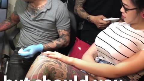Girl prank on tattoo artist😱😱
