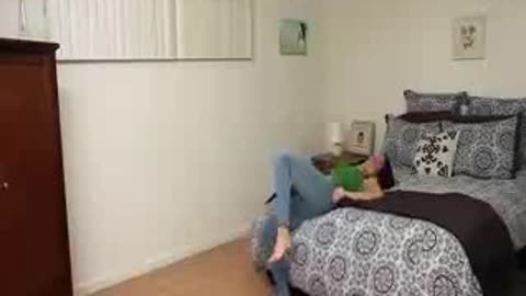 Girl And Her Very Tight Jean comedy video...