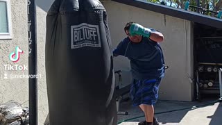 500Lb Punching Bag Workout Part 30. Practicing Leaning On Opponent While Throwing Power Punches