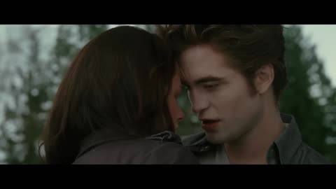 The Twilight Saga: New Moon - Happy Birthday: Before school, Bella