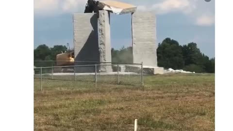 HET DEFINITIEF NEERHALEN VAN THE GEORGIA GUIDESTONES NA EEN EERDERE VERNIELING DOOR EEN EXPLOSIE OP 6 JULI 2022