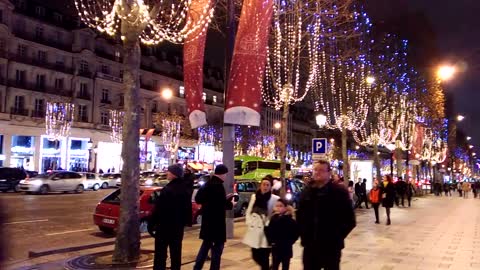 Christmas Champs-Elysees Avenue - L’arc de triomphe de l’Étoile - PARIS - FRANCE