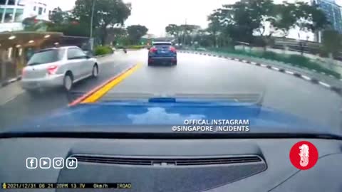 Roadrage: Ah Beng tailgating and challenged Cam driver to come out of the car