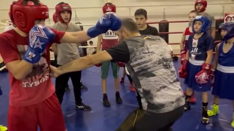 Russian Boxing:Jab Head, Jab Body, Right Head