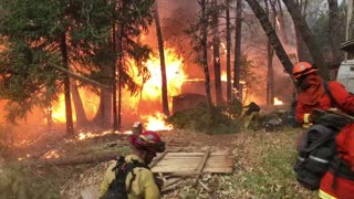 Varios muertos y 150.000 evacuados por voraces incendios en California