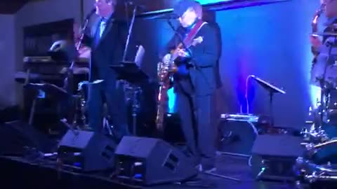 Alto sax, alto saxophone, Jeff Gunn Vocals, Greg Vail jazz, Isn't She Lovely, live show