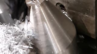Super slow motion milling aluminium 2