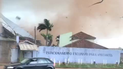 see the strength of this tornado