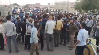 Iran: Strikes held by oil contract workers