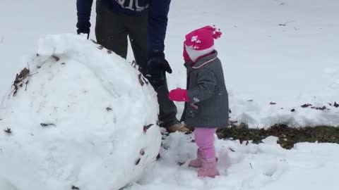 baby snowman builder