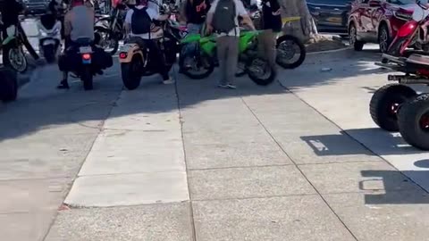 Total lawlessness in San Francisco as hundreds of thugs on dirt bikes block sidewalks
