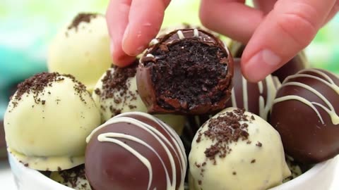 Need a Quick and Tasty Dessert Idea? Ever Tried Making Oreo Balls?
