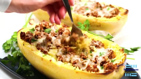 Lasagna Dreams: Stuffed Spaghetti Squash Boats with Meat"