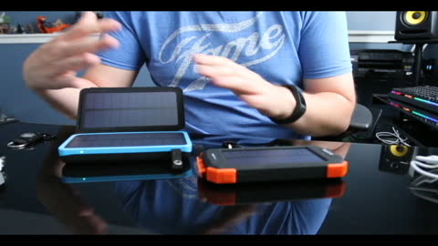 2 in 1 Solar Power Power Bank Review