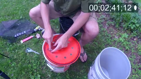 How To Make A DIY 2-Bucket Worm Composter For FREE