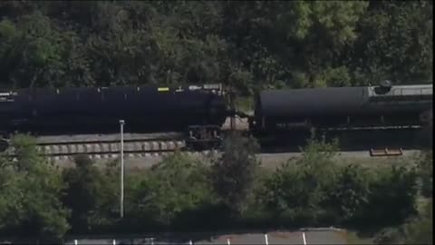 Train derailment in Florida, Hazmat teams deployed