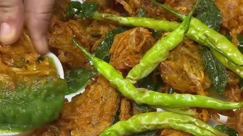 Pyaaj Ke Pakode With Chutney ASMR Cooking #shorts #food #cooking #streetfood #viral