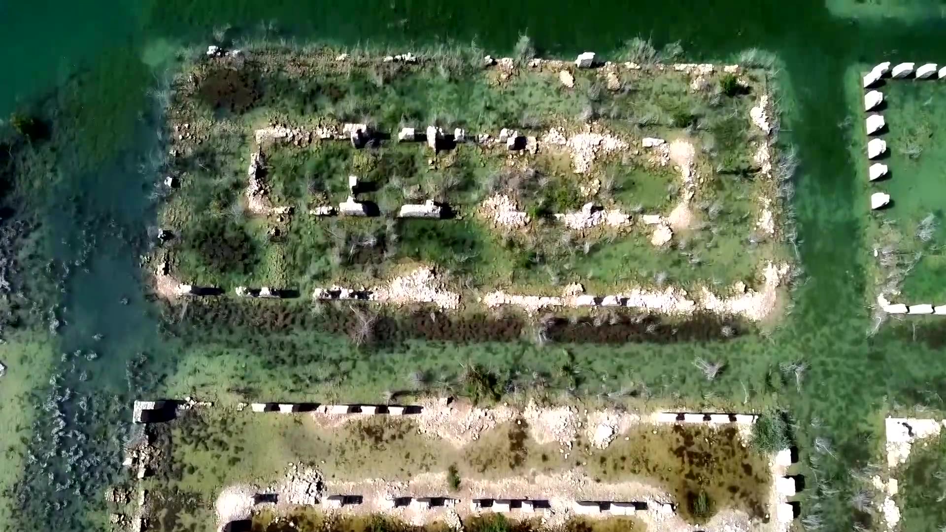 Drought-hit Spanish Reservoir Reveals Bathhouse Ruins