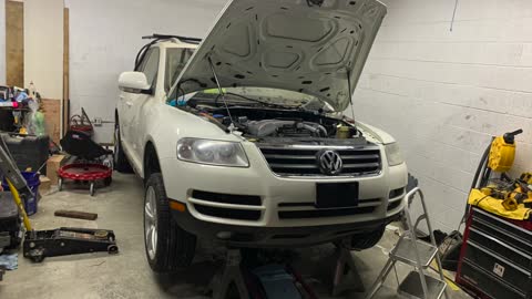 2007 VW Touareg V6 Project Timing Repair (Part 4) "We need the shop space"