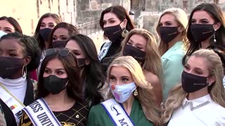 Miss Universe contestants tour Jerusalem old city