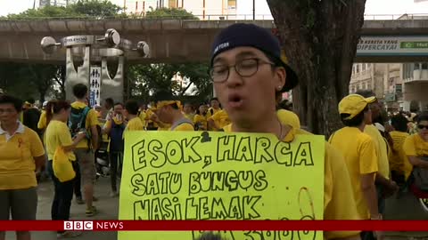 Malaysia protests: Anger on Kuala Lumpur's streets - BBC News