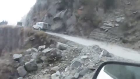 10 Top Most Dangerous Roads in India