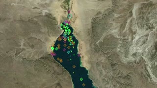 Graphic shows Suez Canal shipping traffic