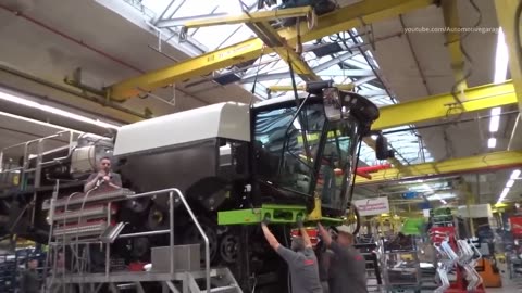 Claas_Harvester_Combine_Production_factory