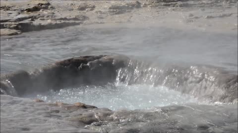 Geyser Strokkur Iceland water heater burst