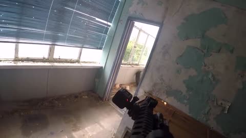 Ex British Soldier Tries Airsoft And DESTROYS EVERYONE!