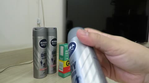 3x Dicloridrato de Levocetirizina 5mg, 3x Desodorante Antitranspirante Aerosol Nivea Silver Protect